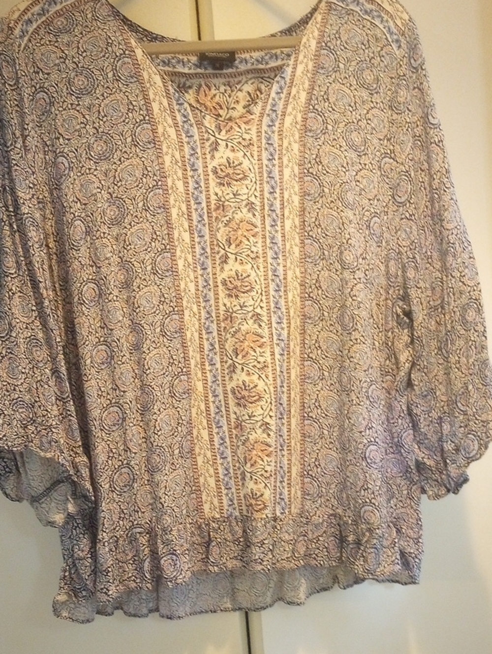 Jones New York Blue and Cream With Pink Floral Tunic Top